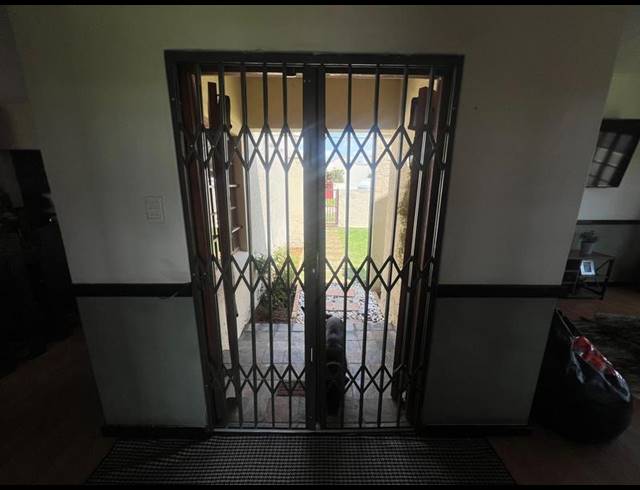 3 BEDROOM PROPERTY TO RENT IN EIKE PARK